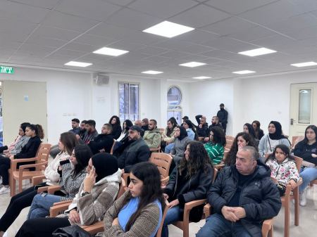 مصمص: جمعية "العهد والوفاء" توزع منحًا على الجامعيين بقيمة 165 ألف شيكل 